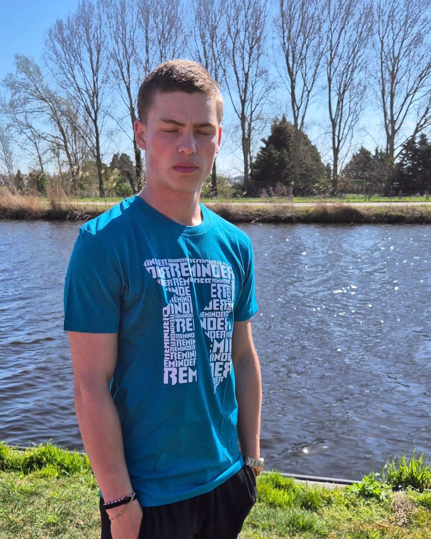 Reminder logo shirt